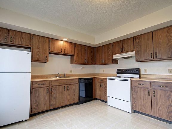 2nd image of 1907 Nancy Ct #16876231
