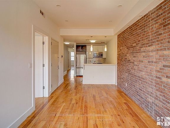 3rd image of 41 Lexington Ave #2B