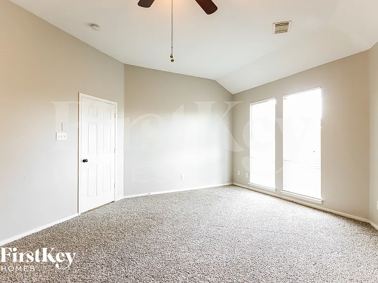 18222 Noble Forest Dr — Photo 12