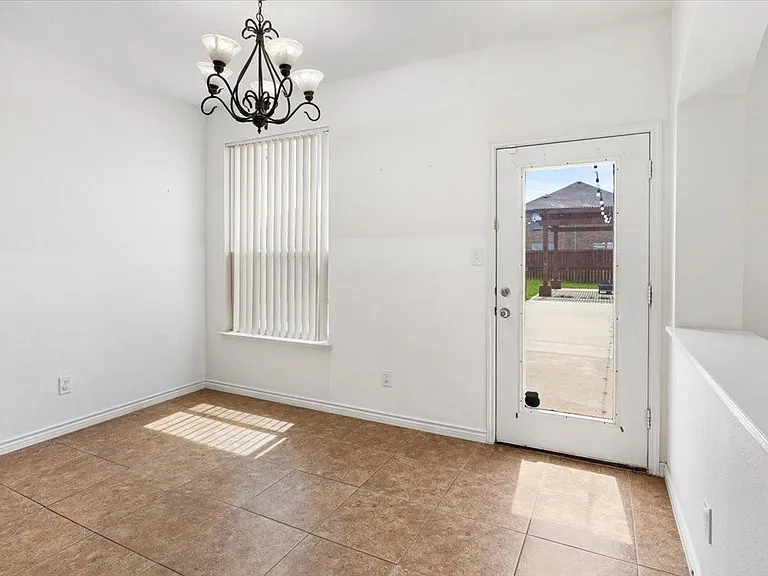7704 Labrador Dr — Photo 33