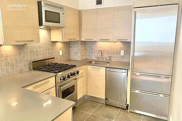 Rented by Sotheby's International Realty | media 21