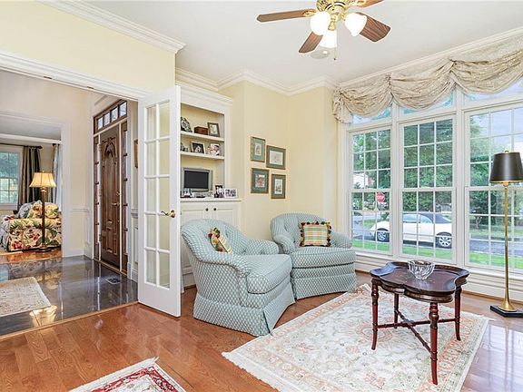 First Floor Bedroom/Study/Den