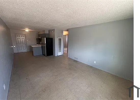 2 bed, 725 sqft, $999 — Photo 4