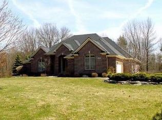 9708 Fawn Run, Brighton, MI 48114