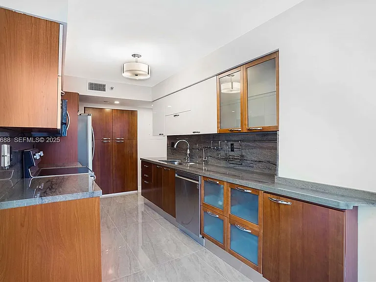 3500 Mystic Pointe Dr #1206 — Photo 34