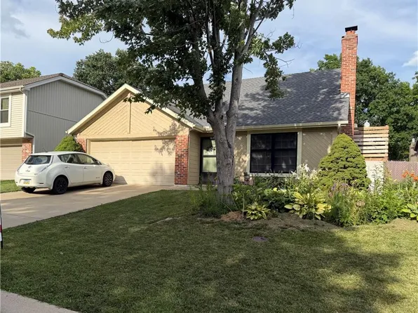 7231 Rene St, Shawnee, KS 66216