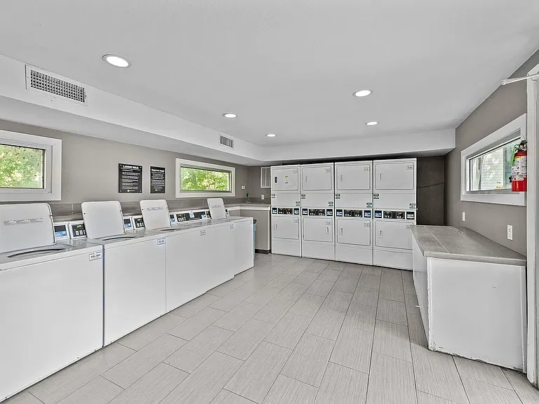 615 S 1st St #166 — Photo 5