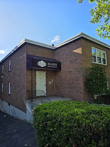 240 Sheffield Ave Photo 1
