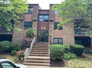 290 Alpine Way #A, Woodbridge, NJ 07095