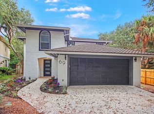 69 Garden Ct, Atlantic Beach, FL 32233