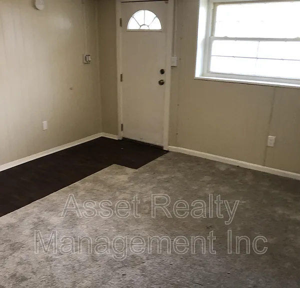 218 Britton Dr — Photo 16