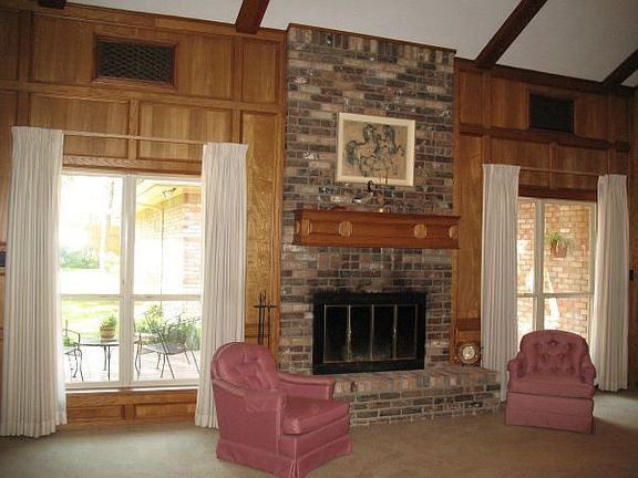 4th image of 8608 Rosewood Dr