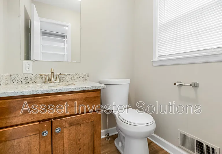 9109 Goddard St — Photo 32