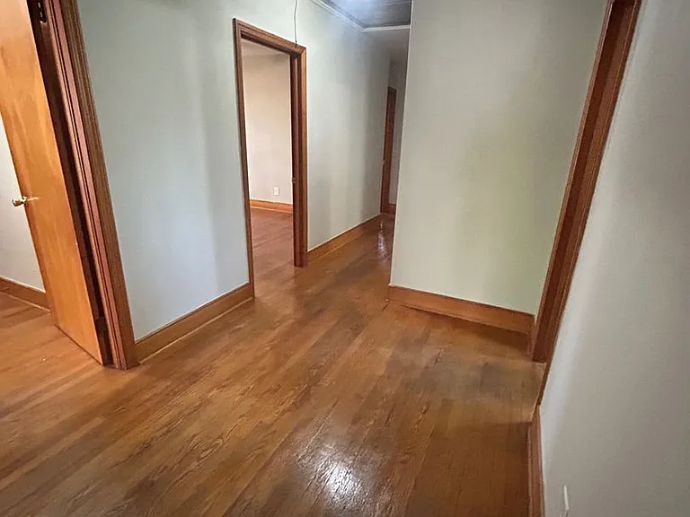 2221 Hooklawn Dr — Photo 5