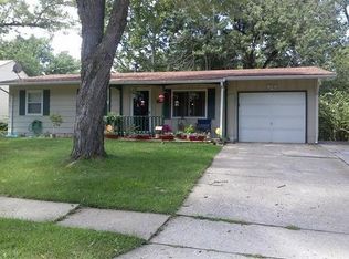 2825 SW Hillcrest Rd, Topeka, KS 66614