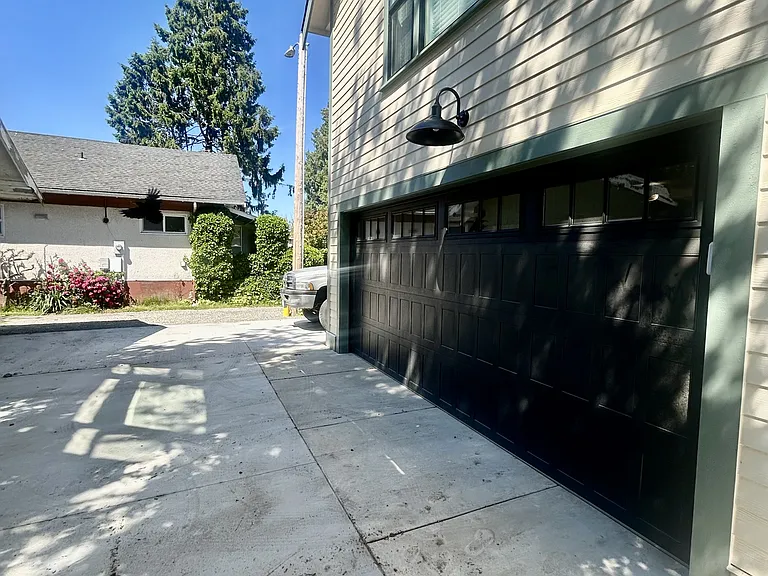 326 Boblett St — Photo 24