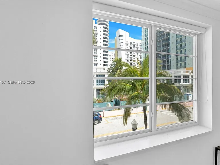 1460 Ocean Dr #305 — Photo 11