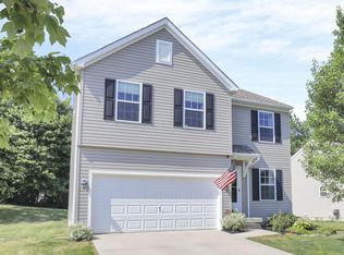 235 Bluff Ridge Dr, Pataskala, OH 43062