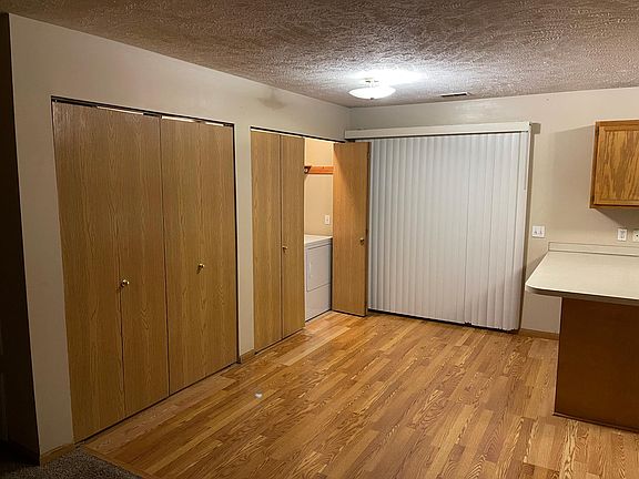 3rd image of 610 Lamont Dr #610