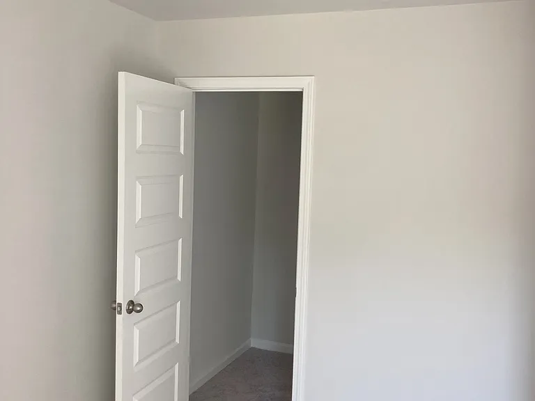closets in bedrooms