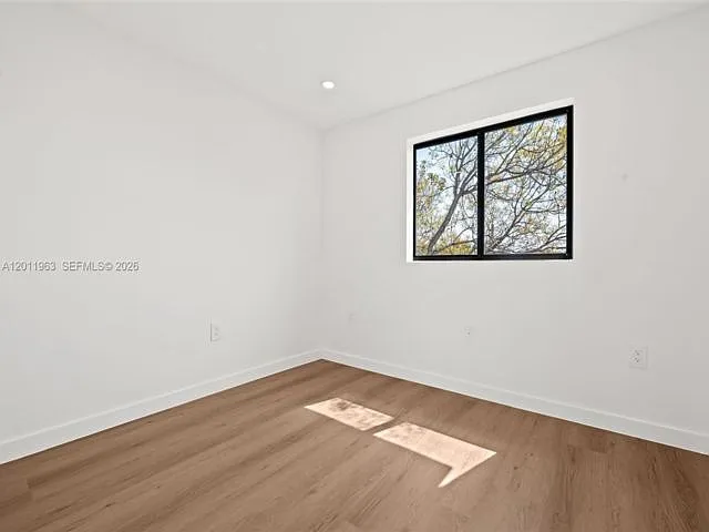 720 NW 55th Ter — Photo 16