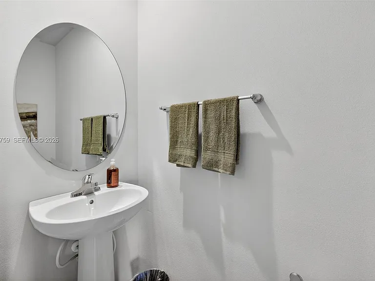 220 Raspberry Rd — Photo 8