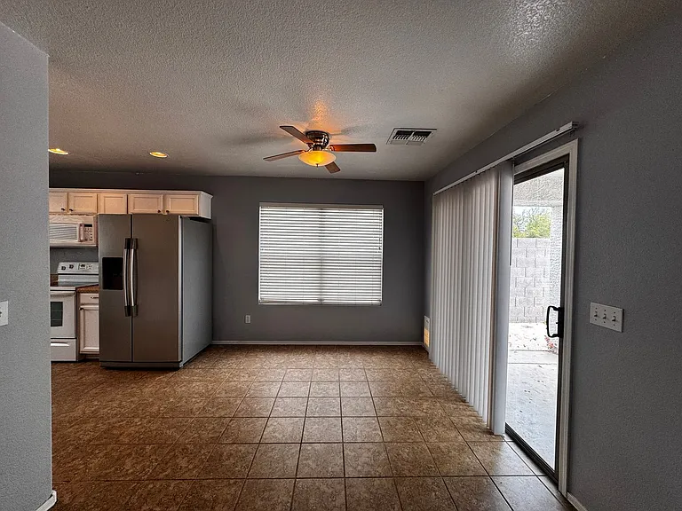 1292 E Clifton Ave — Photo 6