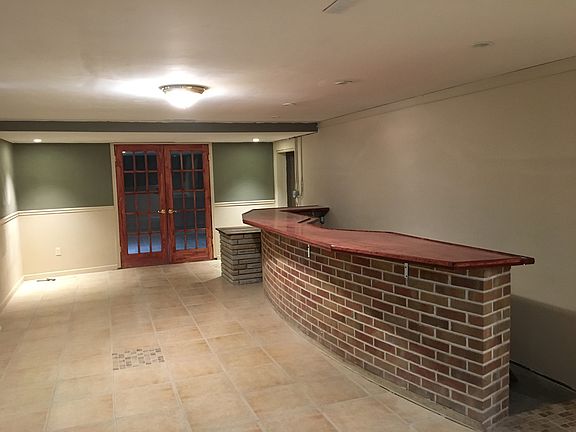 2nd image of 2442 Belvoir Blvd