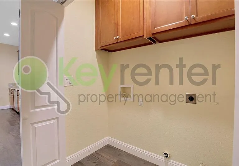 4015 May St — Photo 10