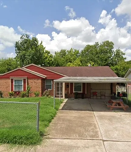 10902 Segrest Dr Photo 1
