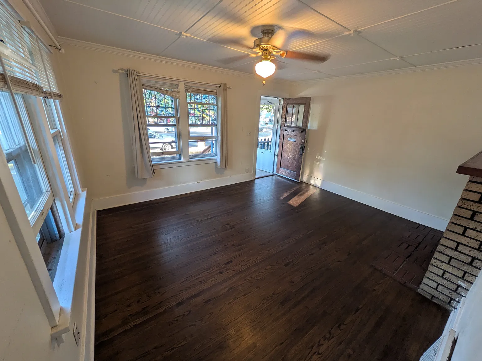 2 bed, 875 sqft, $1,825 — Photo 3