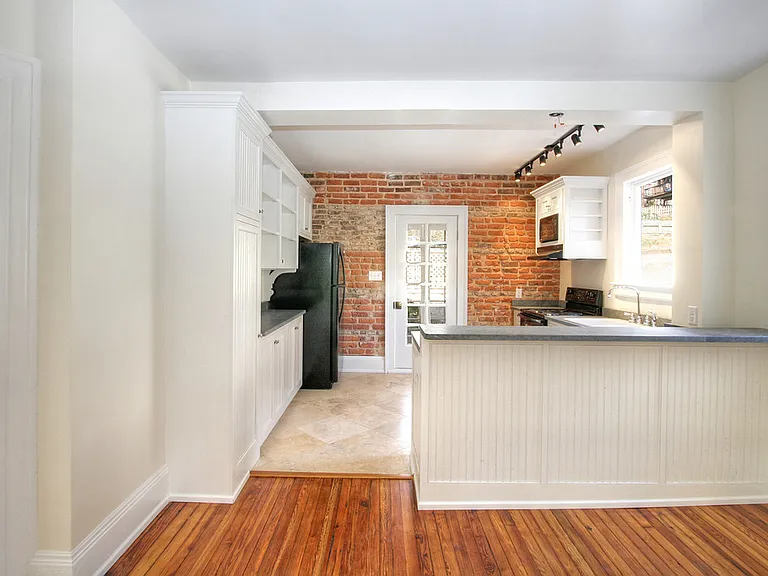 217 W High St #A — Photo 2