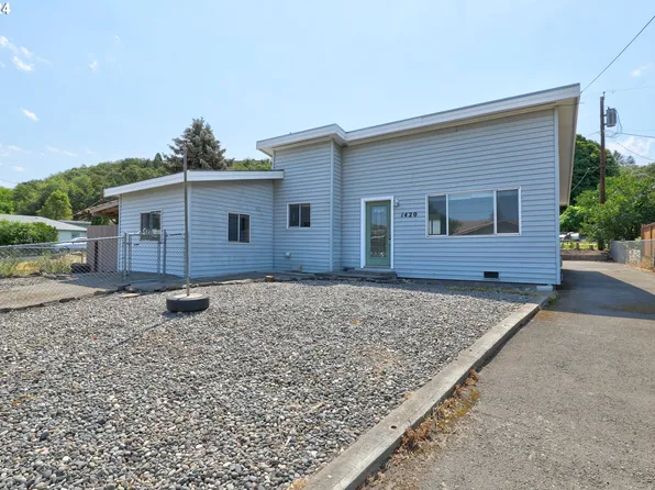 1420 E 14th St, The Dalles, OR 97058