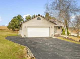 175 Lake Summerset Rd, Davis, IL 61019