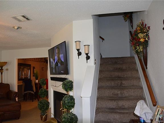4th image of 7643 White Oak Dr