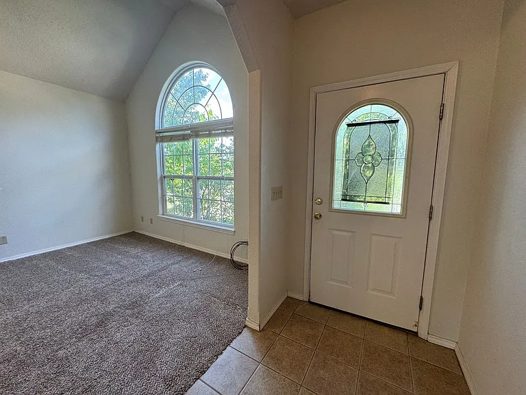 318 Carmel Valley Way — Photo 3