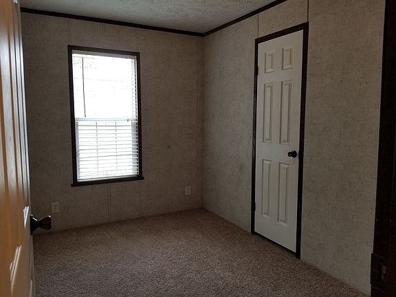 4th image of 4595 Knollwood Dr #77