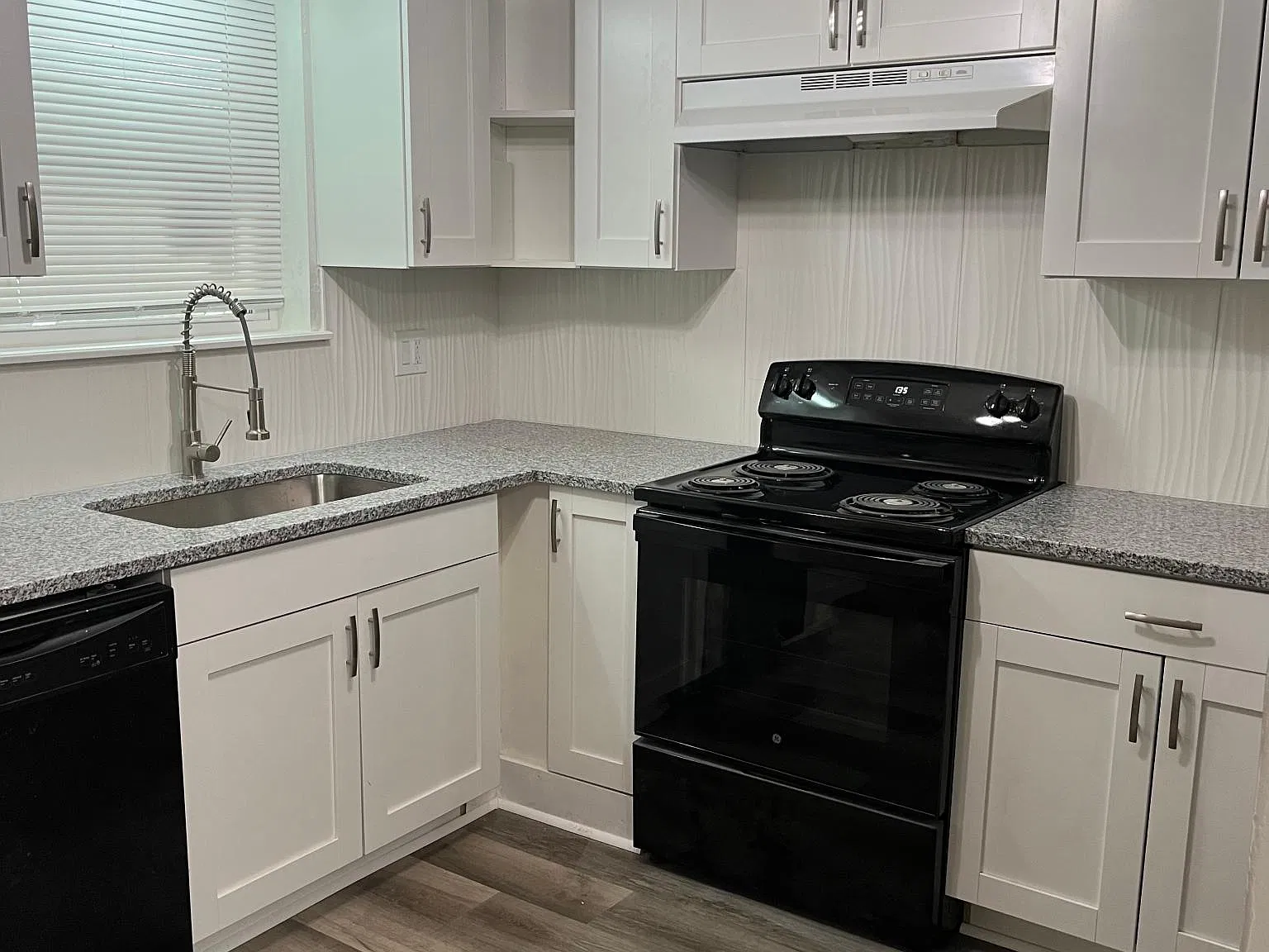 4028 Bismarc Dr — Photo 4