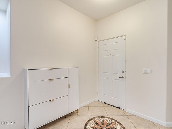 4th image of 2780 N Bell Hollow Pl