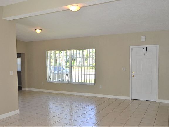 3rd image of 9340 SW 181st St