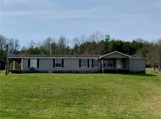 28240 Osborne Rd, Coolville, OH 45723