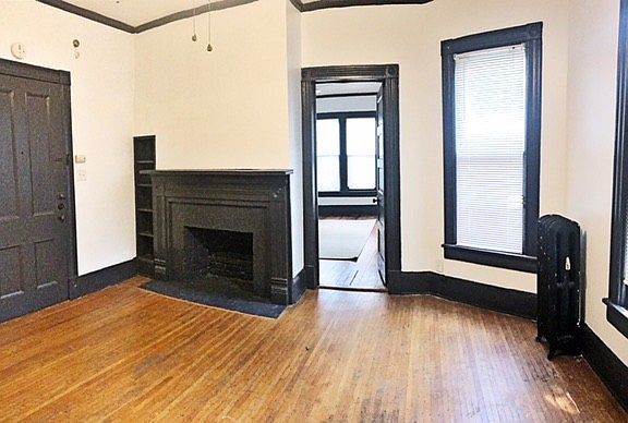 3rd image of 500 S Mendenhall St APT 3