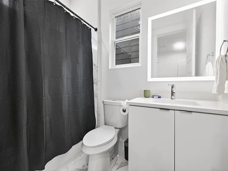 523 Schweikhardt St — Photo 27