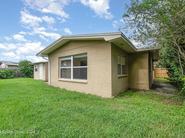 2121 Colony Dr, Melbourne, FL 32935