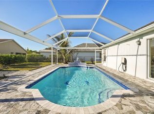 1516 Honor Ct, Lehigh Acres, FL 33971