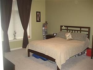 4th image of 600 W Drummond Pl APT 515