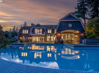 2088 Crest Dr, Lake Oswego, OR 97034