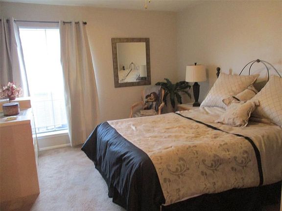 2nd image of 18511 Egret Bay Blvd APT 304