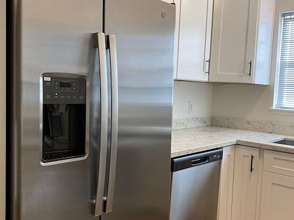 2nd image of 596 La Conner Dr #11