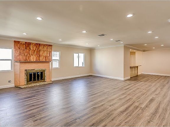 3rd image of 6012 Carpenter Ave